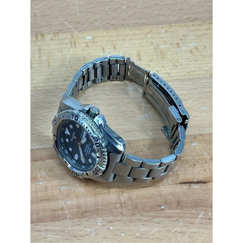LUMINOX NAVY SEAL 3580-1GBq H-3LX- 200 Meters Water Resistant NEEDS BATTERY - Picture 8 of 12